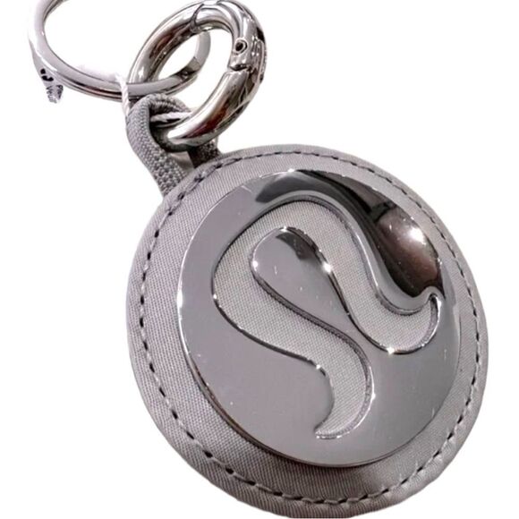 NWT Lululemon Logo Mirror Keychain/ Lululemon Grey Keychain - New
With T… - Picture 1 of 11